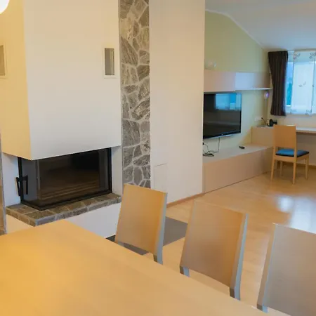 アパートホテル Apartmajska Hisa Breza Ribnica na Pohorju