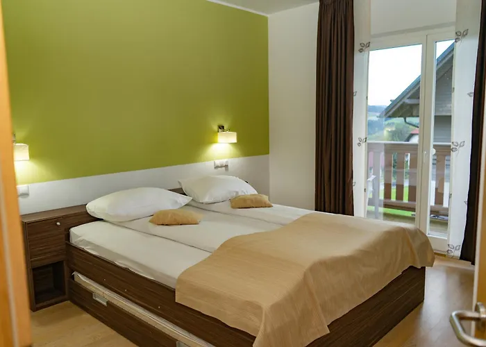 Lägenhetshotell Apartmajska Hisa Breza 4*