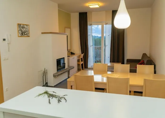 Apartmajska Hisa Breza 4*